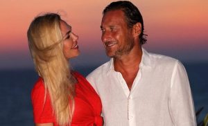 Scopri di più sull'articolo Ilary ufficializza la rottura: “Il mio matrimonio è finito”, cosa ha detto Totti