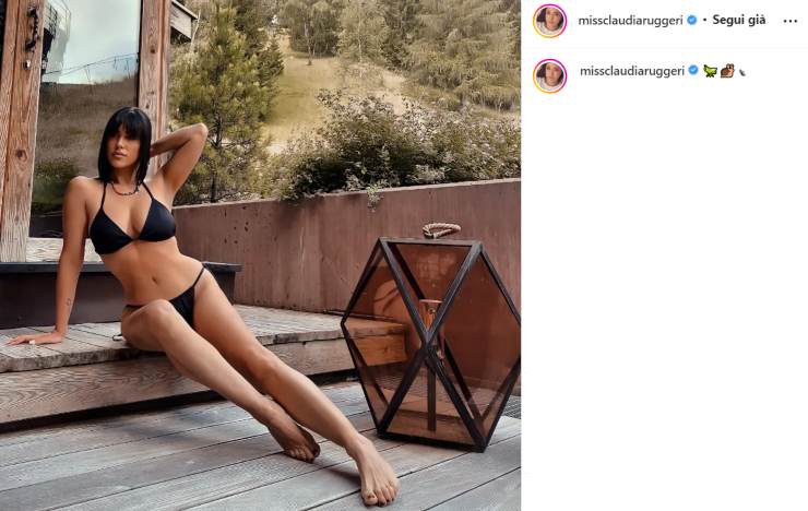 Claudia Ruggeri bikini nero montagna