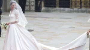 Scopri di più sull'articolo Kate Middleton, ricordi il suo abito da sposa Lo puoi avere spendendo pochissimo