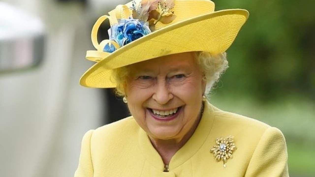 Regina Elisabetta, la svolta dopo gli ultimi impegni: la mossa a sorpresa