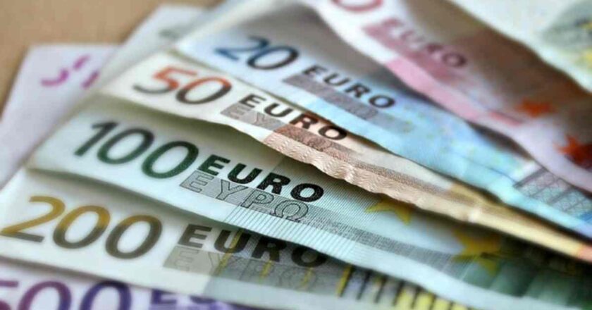 Nuovo bonus da 382 euro per gli italiani, ecco come chiederlo velocemente
