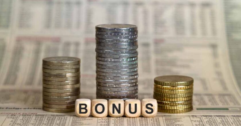Arrivano 8 bonus in sostituzione del Reddito di Cittadinanza: quanti soldi puoi avere e come fare